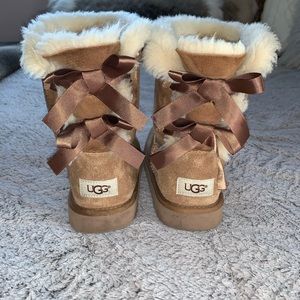 Authentic Chestnut Bailey Bow Uggs